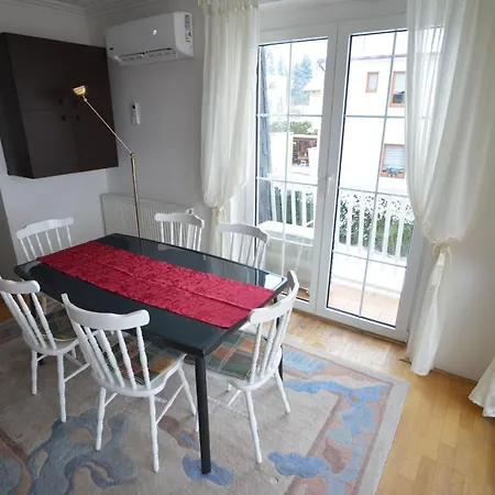 Apartment Near In *